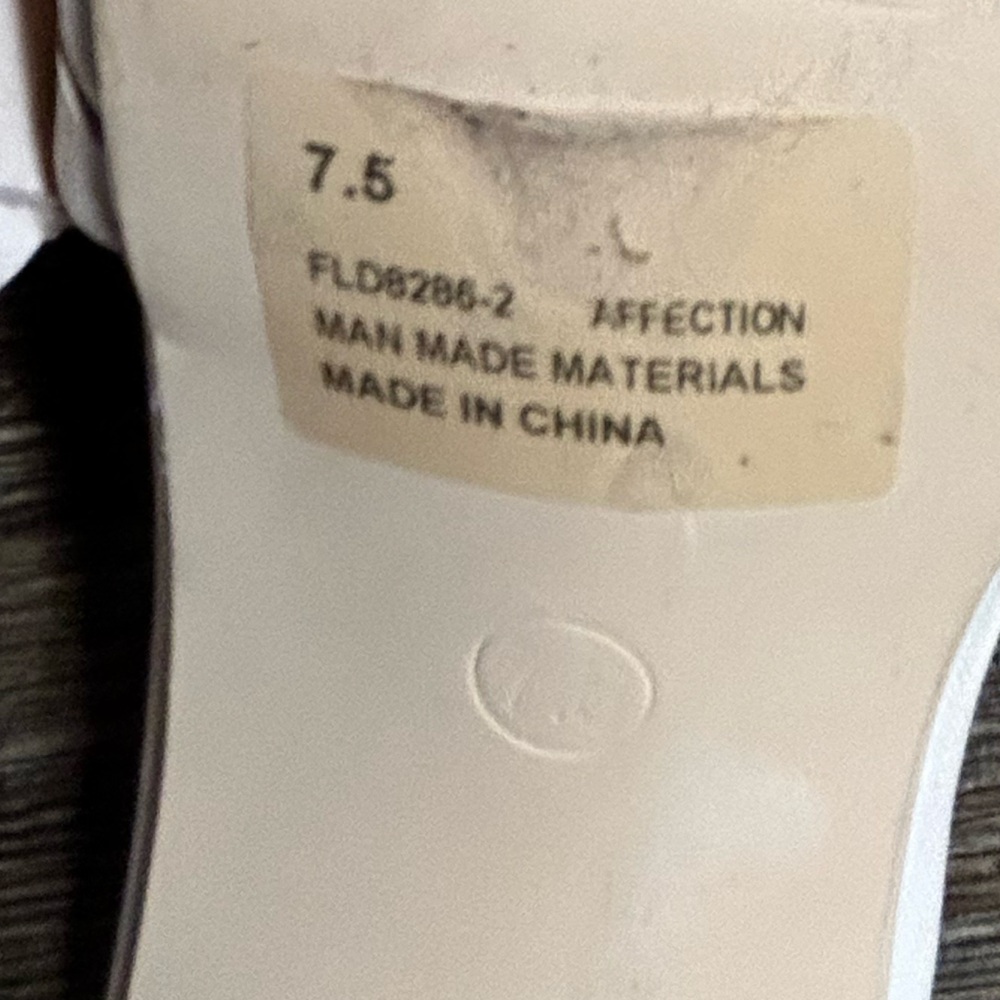 Cape Robbin Affection heels size 7.5 - Picture 9 of 10
